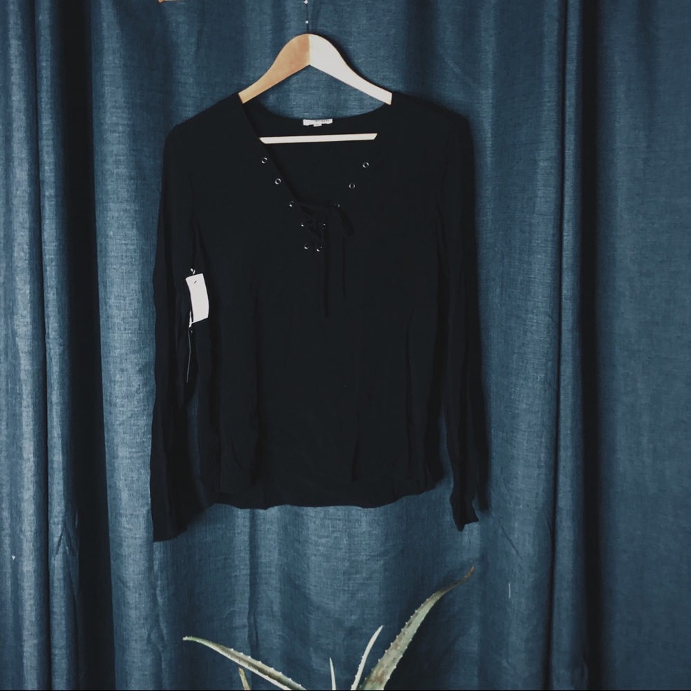 💥24 HR CLEAR-OUT💥 Wilfred Free Lace-up Blouse